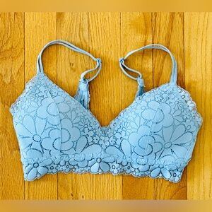 Aerie Bralette Light Blue Lace Wirefree Lightly Padded Adjustable Straps 32C